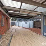 Rent 3 bedroom house in Keilor Lodge