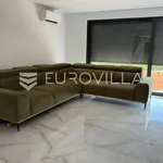 Najam 4 spavaće sobe stan od 207 m² u Opatija