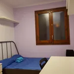 Rent a room of 90 m² in barcelona