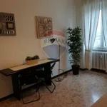 Rent 2 bedroom apartment of 60 m² in Milano