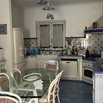 Rent 3 bedroom house of 100 m² in Montepaone