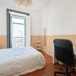 Rent a room of 180 m² in Lisboa