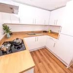 Rent 2 bedroom flat in Manchester