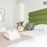 Rent 3 bedroom apartment of 147 m² in Paris