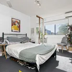 Rent 1 bedroom apartment in St Kilda