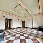 Rent 5 bedroom apartment of 200 m² in Rome