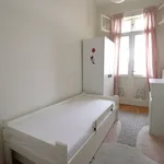 Pronajměte si 3 ložnic/e byt o rozloze 92 m² v smichov