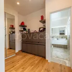 Rent 5 bedroom house of 380 m² in Roma