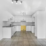 4 bedroom apartment of 957 sq. ft in Saint-Jérôme