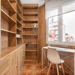 Rent a room of 140 m² in Madrid