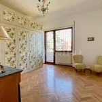 Rent 7 bedroom house of 250 m² in Roma