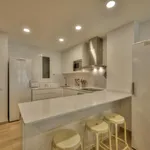 Rent 4 bedroom apartment in Barcelona