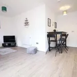 Rent 2 bedroom apartment of 74 m² in Cardiff