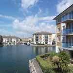 Rent 2 bedroom flat in Brighton Marina