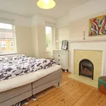 Rent 3 bedroom flat in Epsom and Ewell