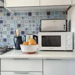 Rent 1 bedroom apartment of 43 m² in lisbon