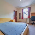 Rent 5 bedroom flat in West Midlands