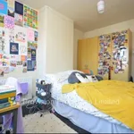 Rent 8 bedroom house in Leeds