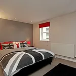 Rent 2 bedroom flat in South East England