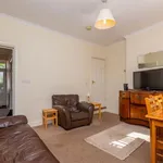 Rent 3 bedroom flat in West Midlands