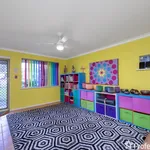 Rent 3 bedroom house in  Forrestfield WA 6058                        