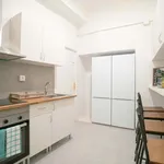 Rent a room of 150 m² in Valencia