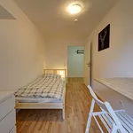 Rent a room of 68 m² in Stuttgart