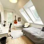 Rent 5 bedroom apartment of 158 m² in nivå