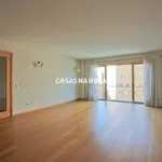 Rent 3 bedroom apartment of 155 m² in Porto