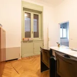 Rent 5 bedroom apartment of 200 m² in Brescia