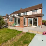 Rent 5 bedroom house in South East England