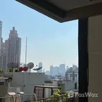 Rent 4 bedroom apartment of 330 m² in Bangkok