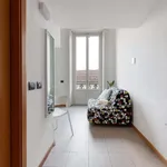 Rent 1 bedroom apartment of 25 m² in Milan