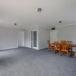 Rent 4 bedroom house in Reigate and Banstead