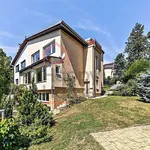 Pronajměte si 1 ložnic/e dům o rozloze 300 m² v Prague