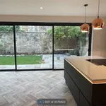 Rent 4 bedroom house in Scotland