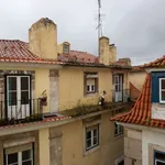 Rent a room of 64 m² in lisbon