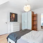 Rent 1 bedroom apartment of 45 m² in Dusseldorf