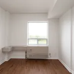 Rent 1 bedroom apartment of 60 m² in Toronto