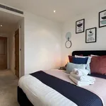 Rent 3 bedroom flat in London