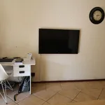 Rent 1 bedroom apartment in Sandton