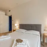 Rent 4 bedroom apartment of 57 m² in Milan