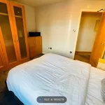 Rent 2 bedroom apartment in Yorkshire And The Humber