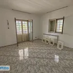 Affitto 4 camera appartamento di 140 m² in Palermo