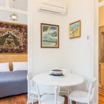 Rent 1 bedroom apartment of 50 m² in lisbon