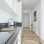 Rent 4 bedroom apartment of 68 m² in Barcelona