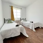 Alquilo 3 dormitorio casa de 150 m² en Geafond