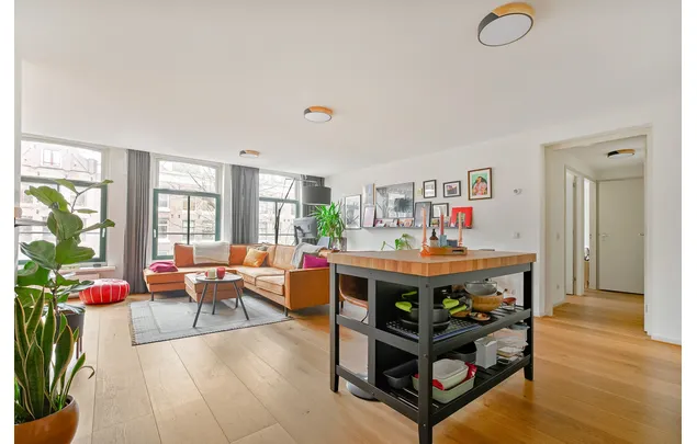 Huur 2 slaapkamer appartement van 75 m² in Amsterdam