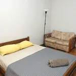 Rent 4 bedroom apartment in Athens