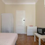 Rent 7 bedroom apartment in Lisbon